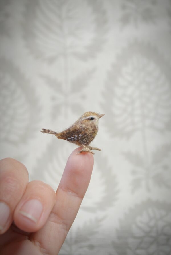 Miniature Needle Felted Wren – Handmade Wool Bird Sculpture (2 cm) - Image 6