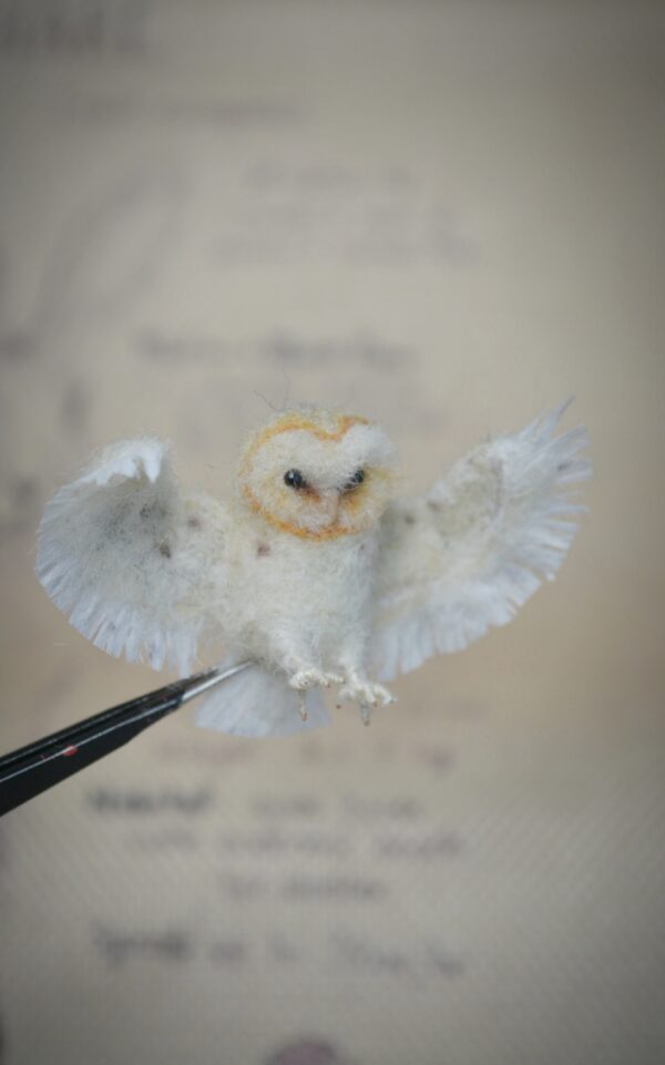 Miniature Felt Owl in Flight – Handmade Poseable Wool Bird Sculpture (4 cm) - Image 3