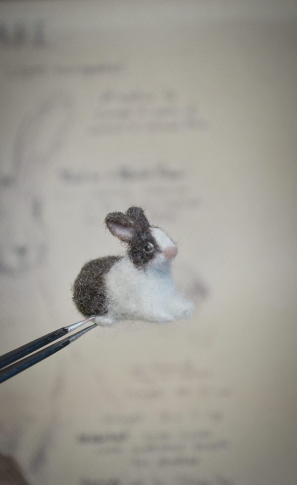 Dutch Rabbit Miniature Needle Felted – 2.5×3.5 cm Handmade Wool Bunny - Image 5