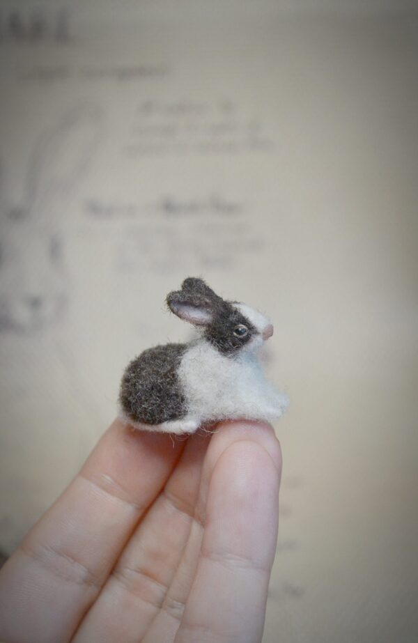 Dutch Rabbit Miniature Needle Felted – 2.5×3.5 cm Handmade Wool Bunny - Image 7
