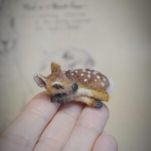 Fawn Miniature Needle Felted – 4 cm Handmade Wool Deer in Fixed Pose