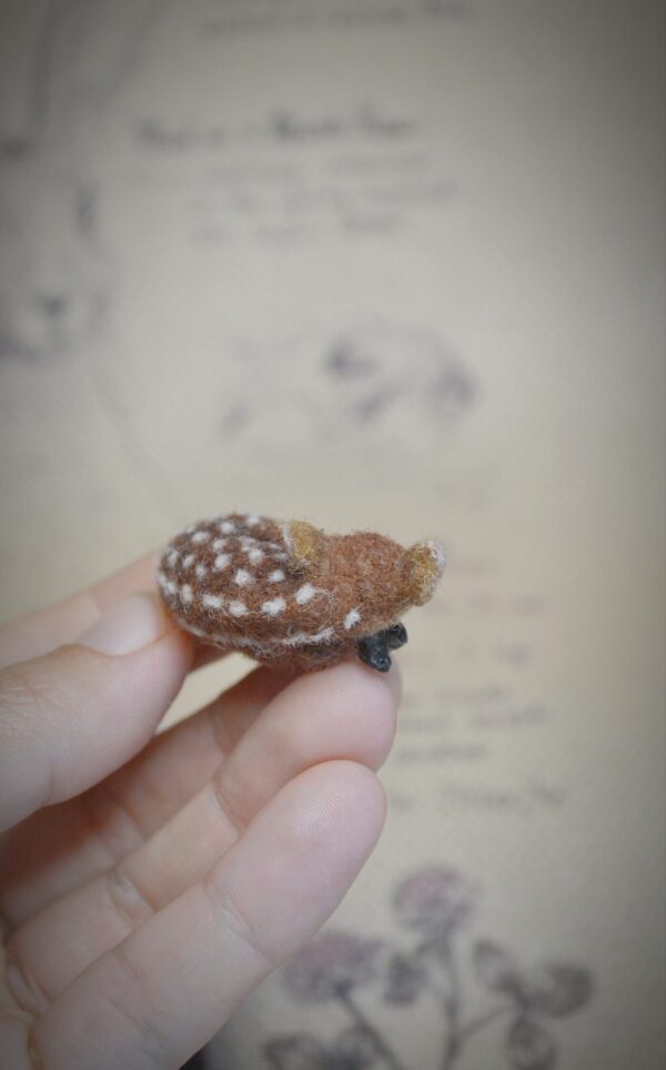 Fawn Miniature Needle Felted – 4 cm Handmade Wool Deer in Fixed Pose