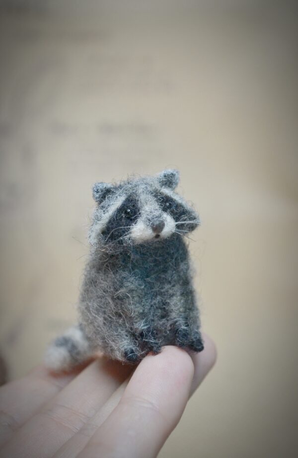 Raccoon Needle Felted Miniature – Sitting Wool Figurine - Image 5