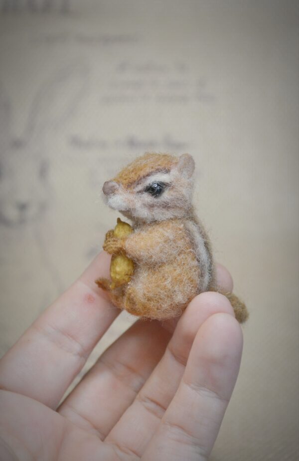 Chipmunk Needle Felted Miniature with Peanut - Image 3