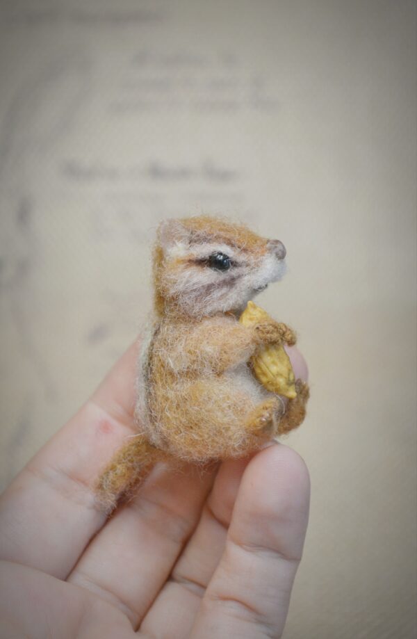 Chipmunk Needle Felted Miniature with Peanut - Image 4
