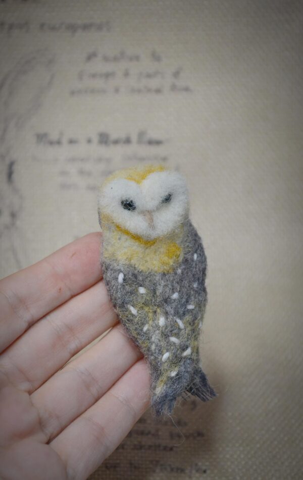 Owl Needle Felted Brooch – Handmade Wool Accessory - Image 2