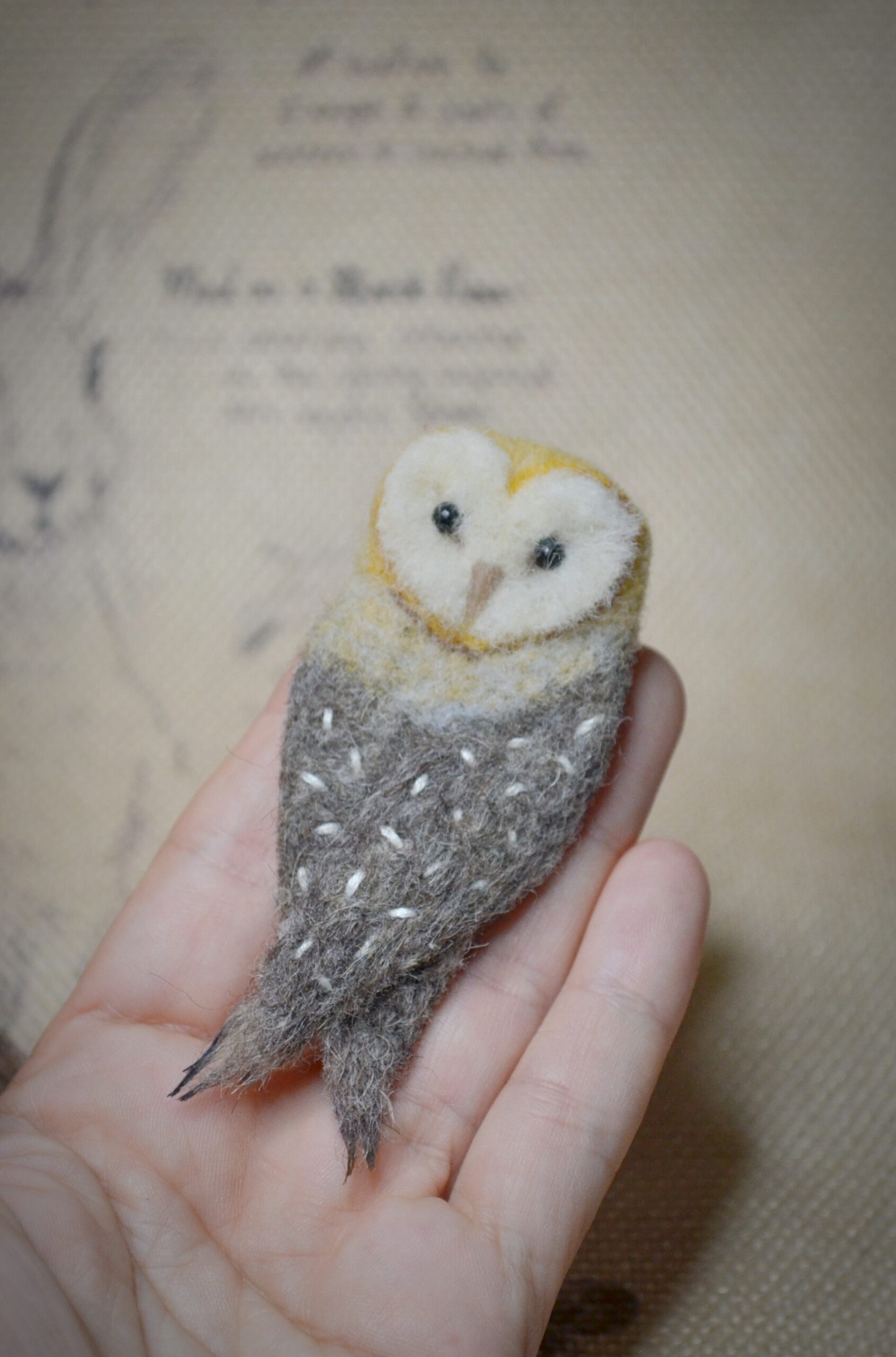 Owl Needle Felted Brooch – Handmade Wool Accessory - Image 7