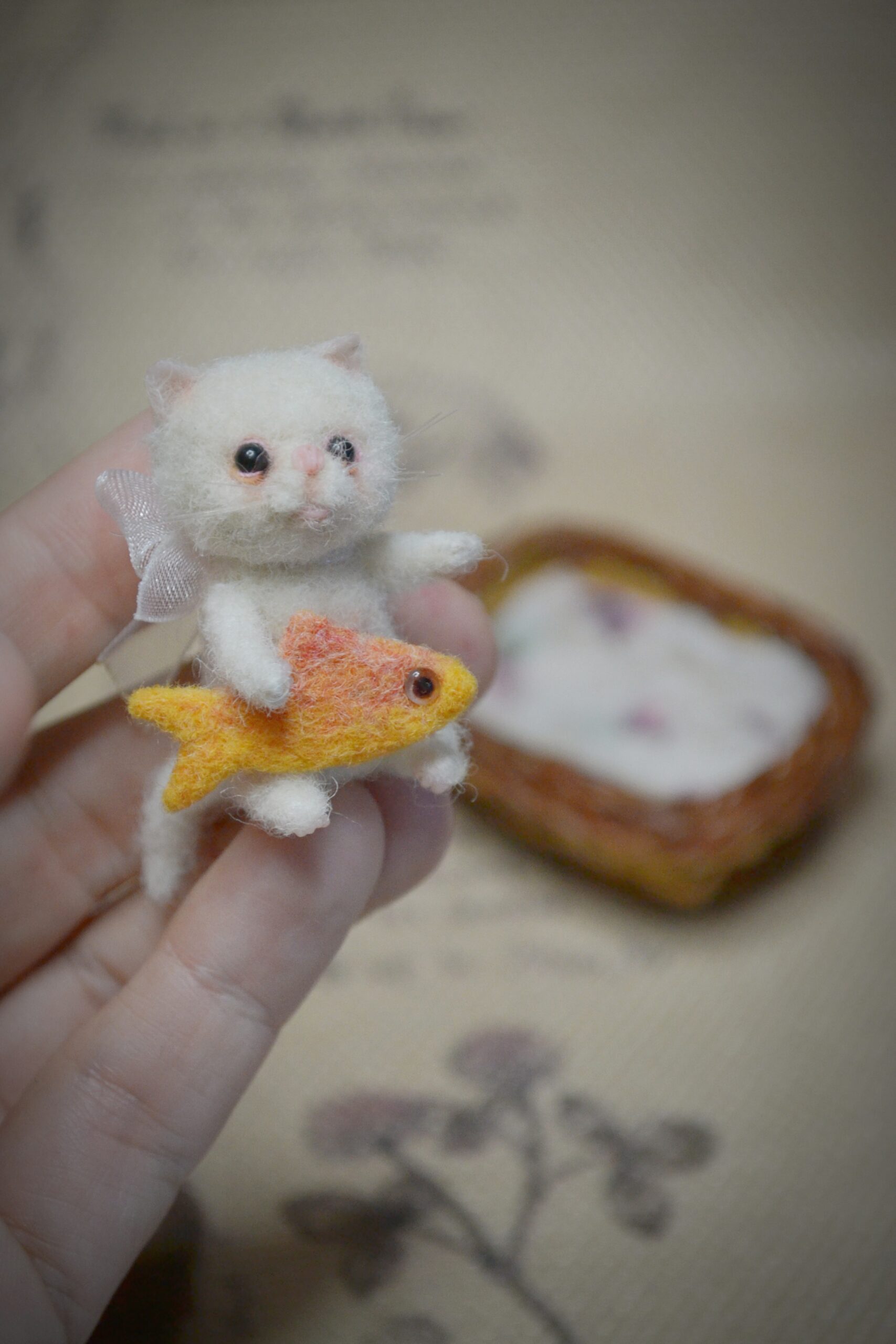Kitten with Toy Fish and Basket, Needle Felted miniature Kat – Handmade Wool Miniature - Image 7