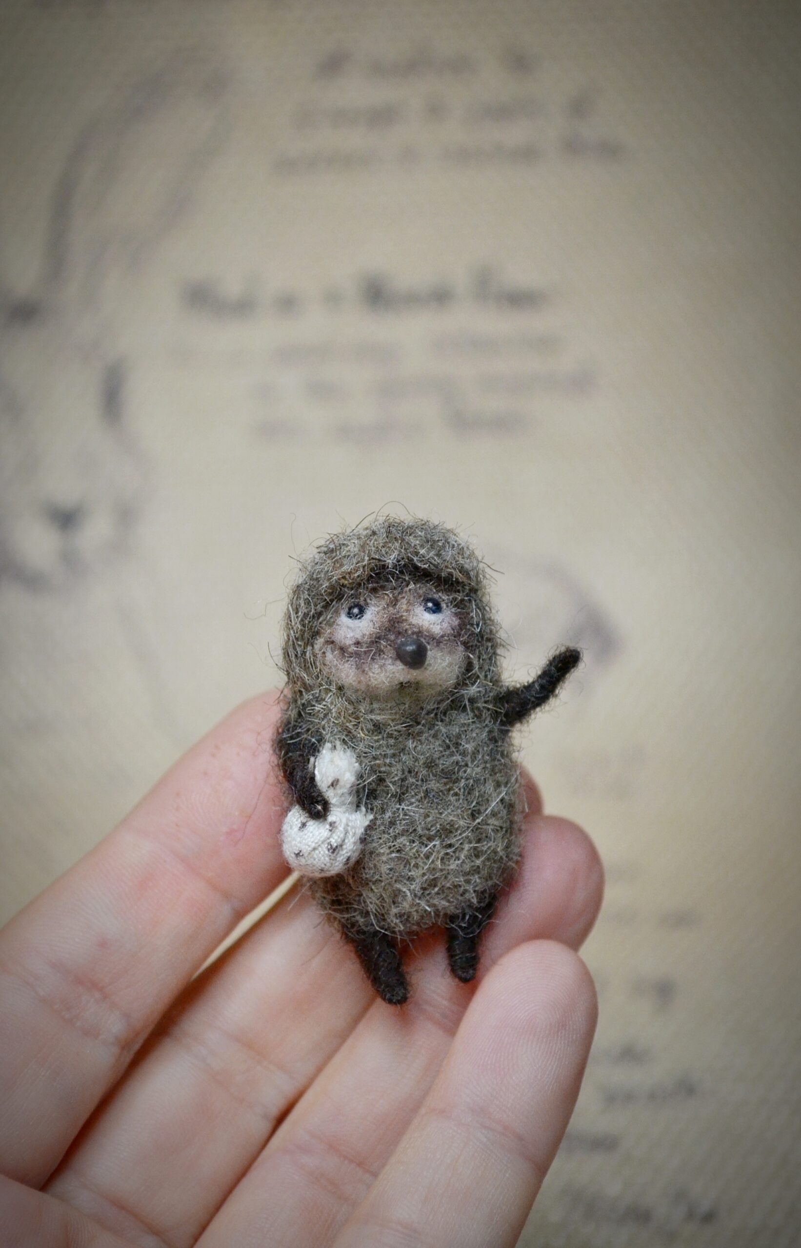 Needle Felted Hedgehog “Hedgehog in the Fog” – Custom Handmade Wool Figurine - Image 7