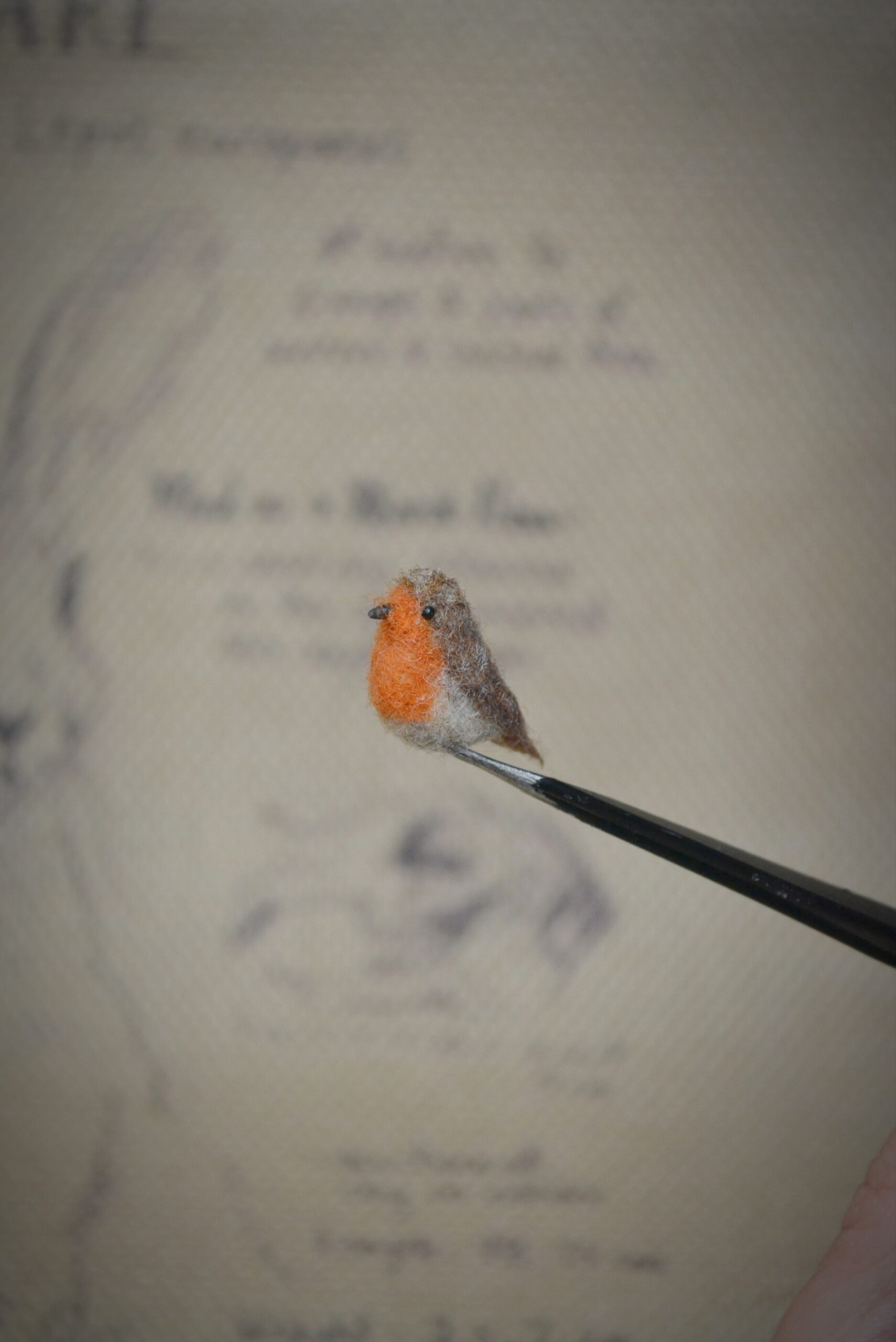 Needle Felted Robin Miniature – Handmade Wool Bird Figurine - Image 4