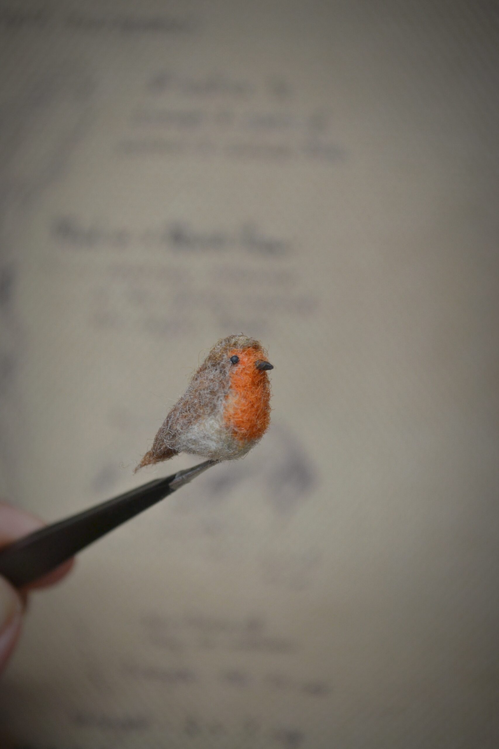 Needle Felted Robin Miniature – Handmade Wool Bird Figurine - Image 6