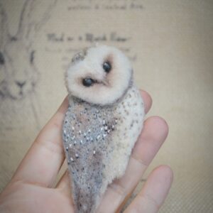 Needle Felted Barn Owl Brooch – Embroidered Wool Owl Pin
